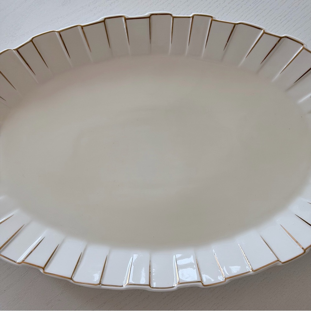 Oval Scalloped Ceramic Platter with Gold Tone Trim Accent - Picture 6 of 8